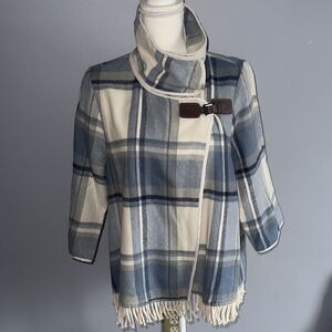 Multiples Plaid Jacket!